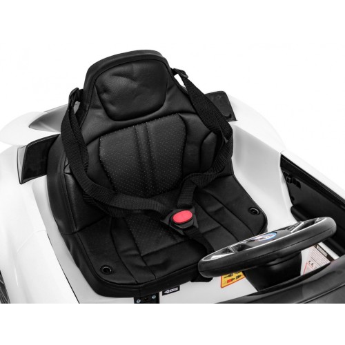 BMW I8 Lift Auto na batériu Biele + Ovládač + Pomalý štart + 3-bodové pásy + MP3 USB + LED