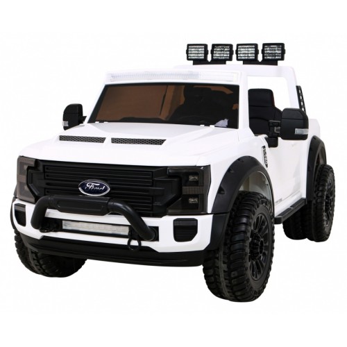 Vozidlo Ford Super Duty Biely