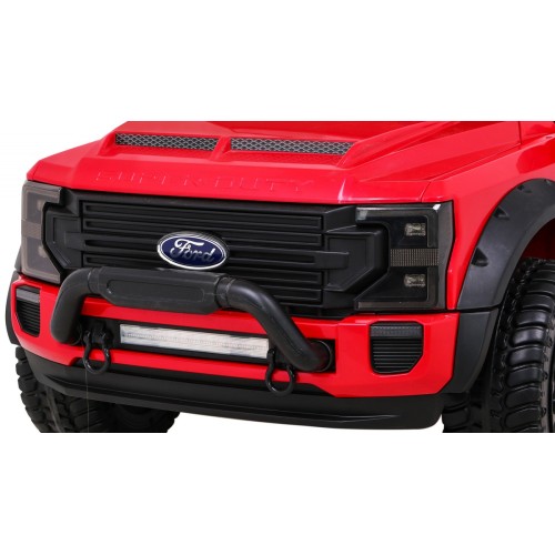 Vozidlo Ford Super Duty Červený