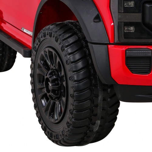 Vozidlo Ford Super Duty Červený