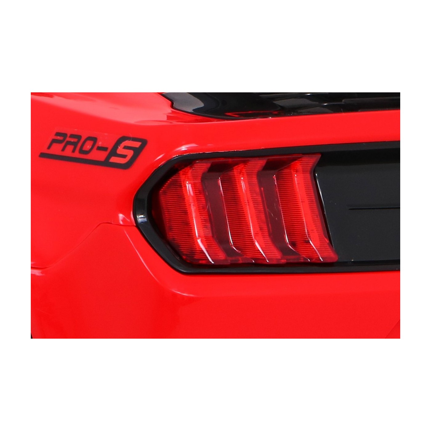 Autíčko GT šport na batériu pre deti Červené + Ovládač + Pomalý štart + Batožinový priestor + MP3 LED