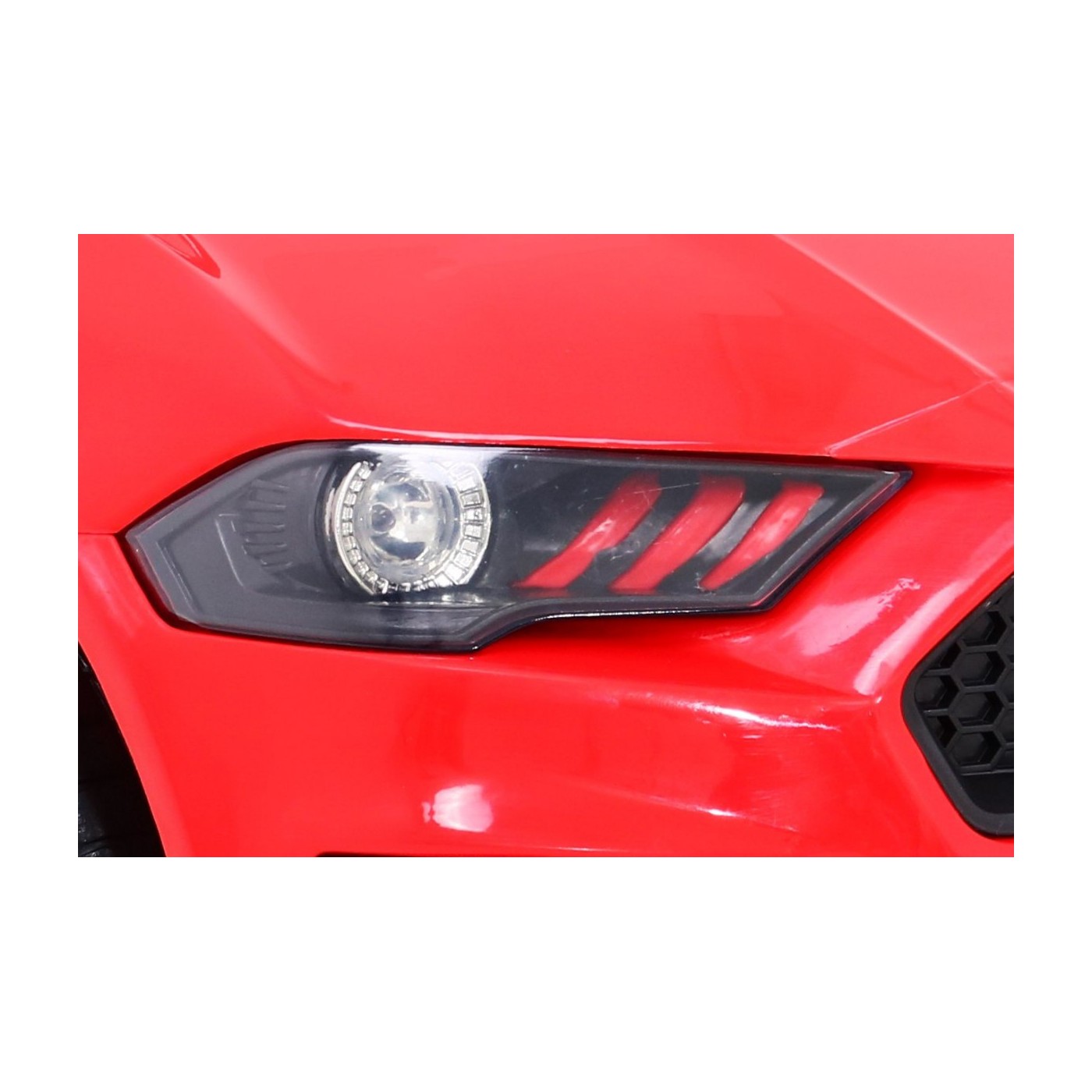 Autíčko GT šport na batériu pre deti Červené + Ovládač + Pomalý štart + Batožinový priestor + MP3 LED