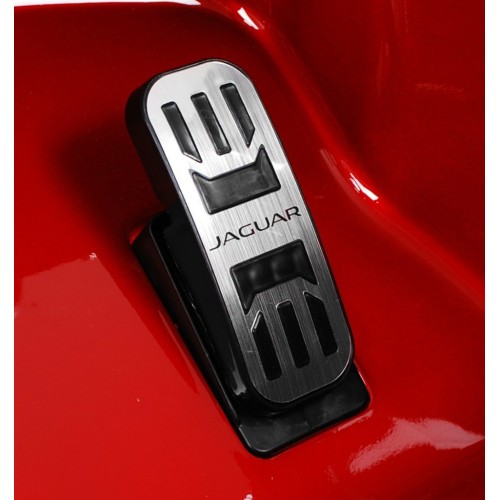 Vozidlo Jaguar F-TYPE R Oranžový