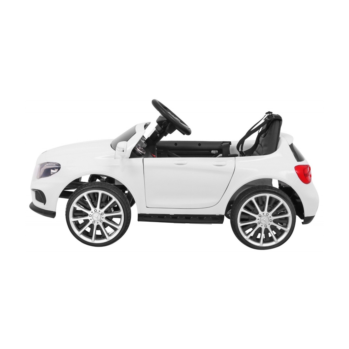 Vozidlo Mercedes AMG GLA-45 Biely