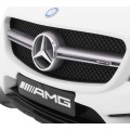 Vozidlo Mercedes AMG GLA-45 Biely