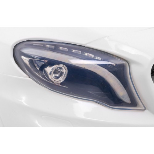 Vozidlo Mercedes AMG GLA-45 Biely