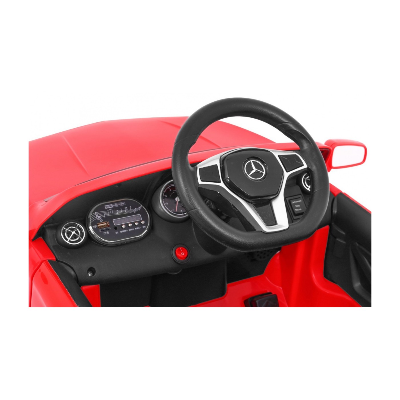 Vozidlo Mercedes AMG GLA-45 Červený