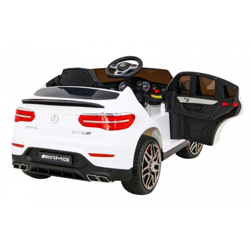 Vozidlo Mercedes Benz GLC63S Biely
