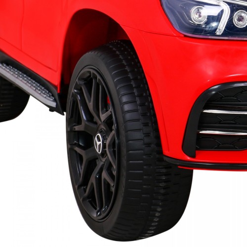 Vozidlo Mercedes BENZ M-Class Červený