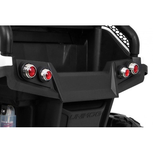 Vozidlo Mercedes BENZ UNIMOG Biely