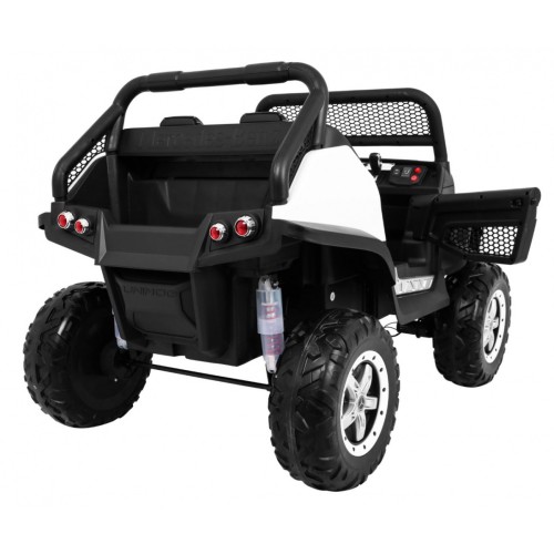 Vozidlo Mercedes BENZ UNIMOG Biely