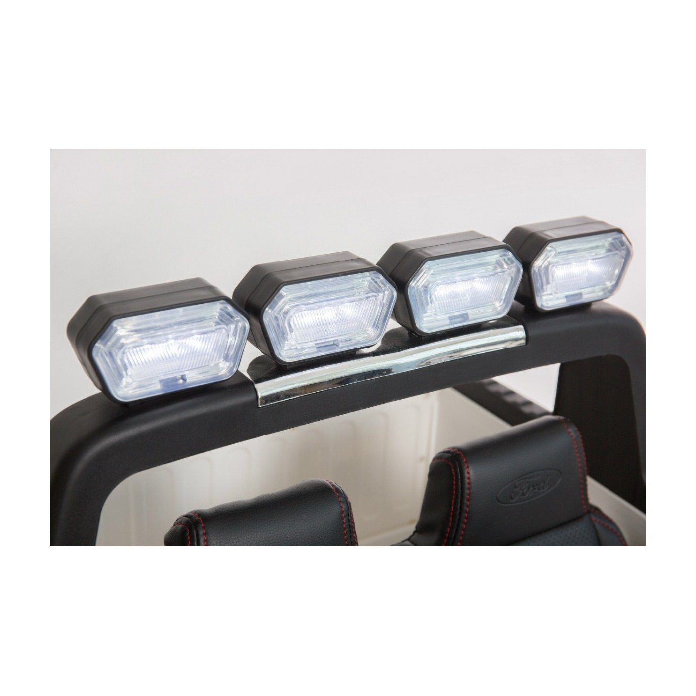 Vozidlo NEW Ford Ranger 4x4 FaceLifting Biely