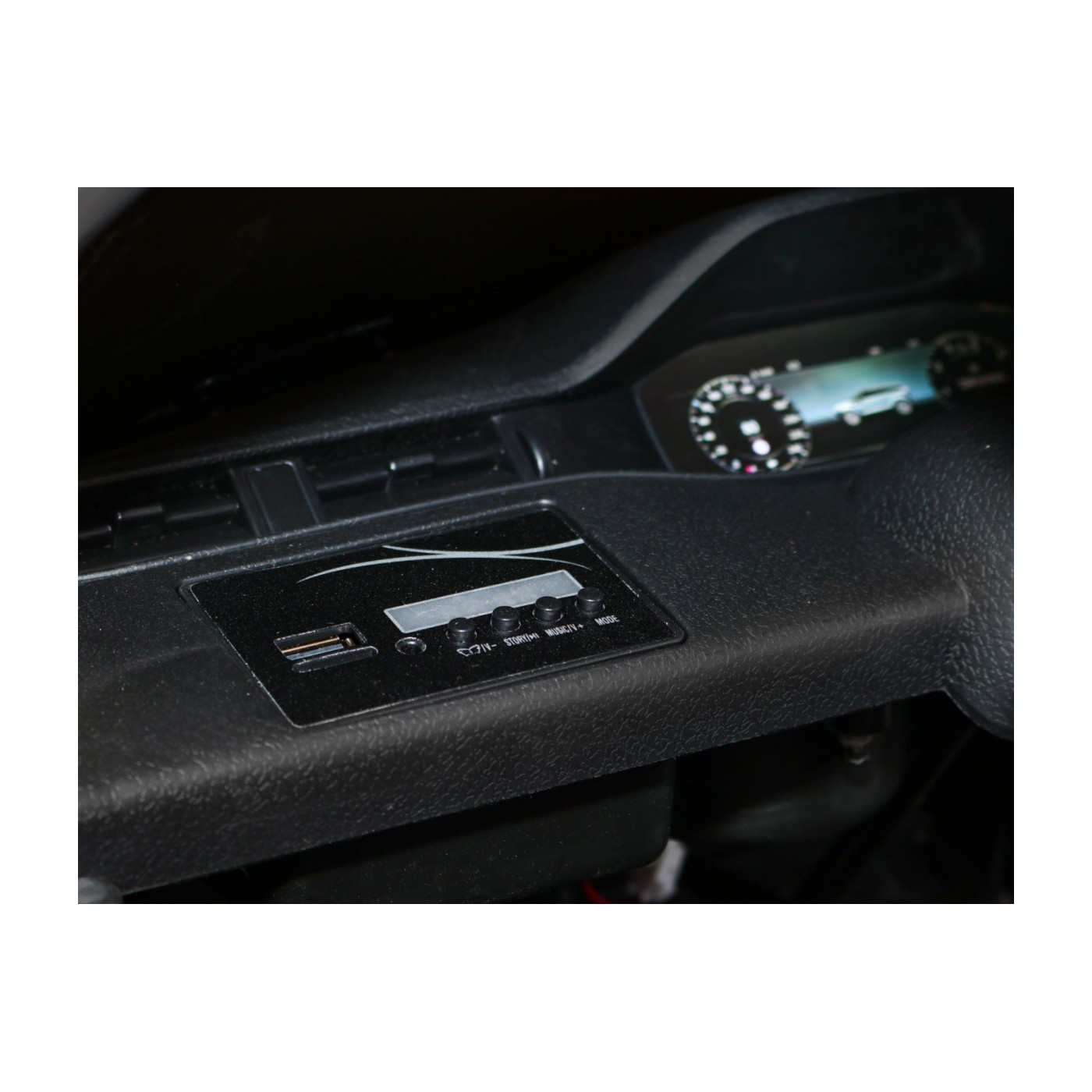 Range Rover Evoque na batériu pre deti Čierny + Ovládač + Pomalý štart + MP3 LED