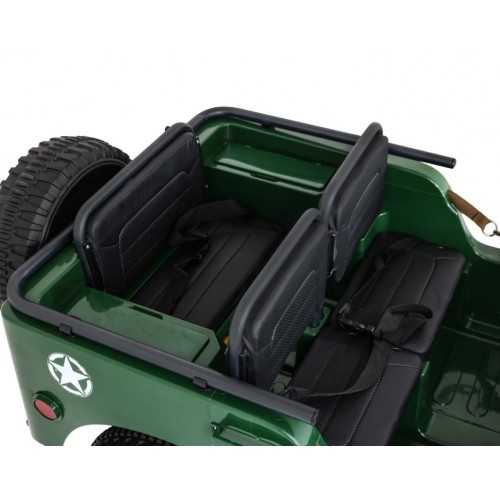 Vojenské Autíčko Retro Strong pre 3 deti Zelený + Pohon 4x4 + Úložné priestory + EVA + Pomalý štart + MP3 LED