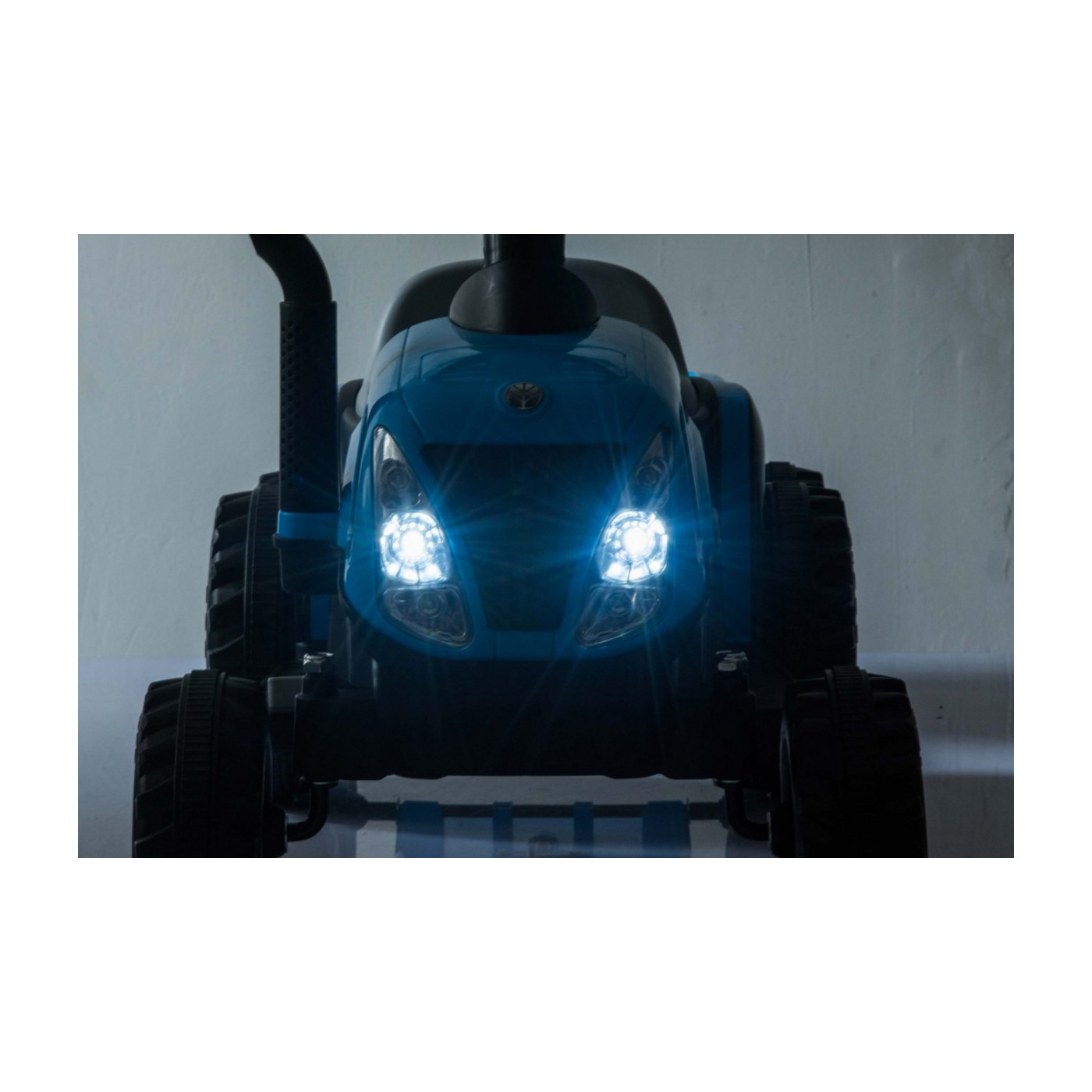 Traktor S Prívesom New Holland T7