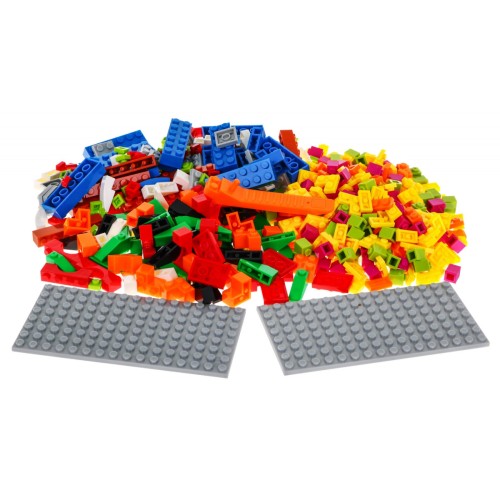 Sada farebných Stavebných kociek 600 ks. pre deti 4+ Kufor