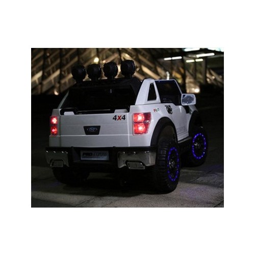 Vozidlo LONG Biely Plastové sedadlo