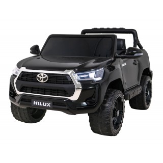 Toyota Hilux na batériu pre deti Čierna + Pohon 4x4 + Ovládač + 2 batožinové priestory + Rádio MP3 + LED
