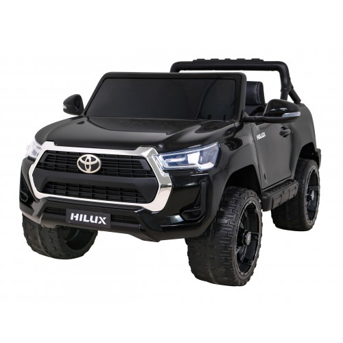 Toyota Hilux na batériu pre deti Čierna + Pohon 4x4 + Ovládač + 2 batožinové priestory + Rádio MP3 + LED