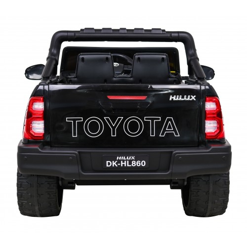 Toyota Hilux na batériu pre deti Čierna + Pohon 4x4 + Ovládač + 2 batožinové priestory + Rádio MP3 + LED