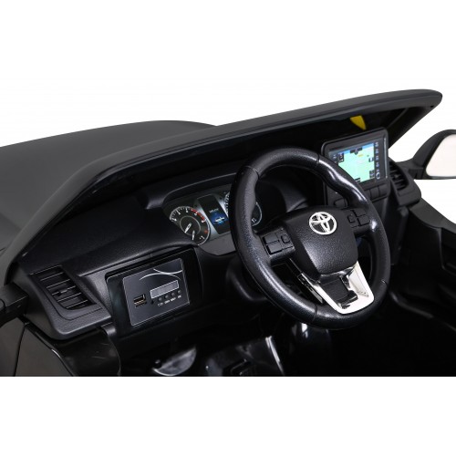 Toyota Hilux na batériu pre deti Čierna + Pohon 4x4 + Ovládač + 2 batožinové priestory + Rádio MP3 + LED