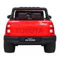 Toyota Hilux na batériu pre deti Červená + Pohon 4x4 + Ovládač + 2 batožinové priestory + Rádio MP3 + LED
