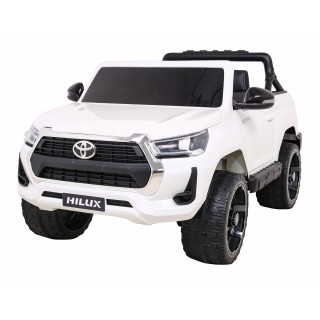 Toyota Hilux na batériu pre deti Biela + Pohon 4x4 + Ovládač + 2 batožinové priestory + Rádio MP3 + LED