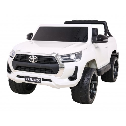 Toyota Hilux na batériu pre deti Biela + Pohon 4x4 + Ovládač + 2 batožinové priestory + Rádio MP3 + LED