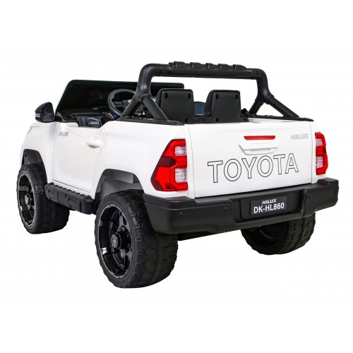 Toyota Hilux na batériu pre deti Biela + Pohon 4x4 + Ovládač + 2 batožinové priestory + Rádio MP3 + LED