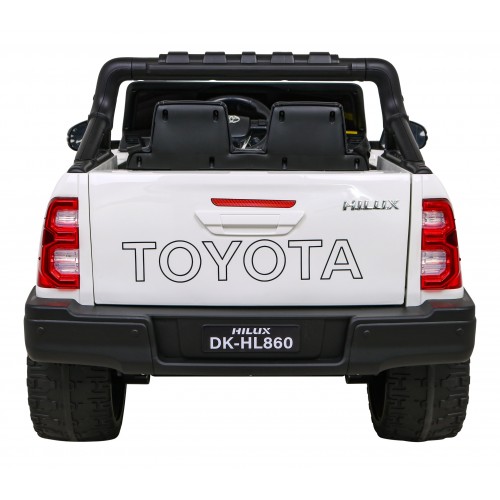 Toyota Hilux na batériu pre deti Biela + Pohon 4x4 + Ovládač + 2 batožinové priestory + Rádio MP3 + LED