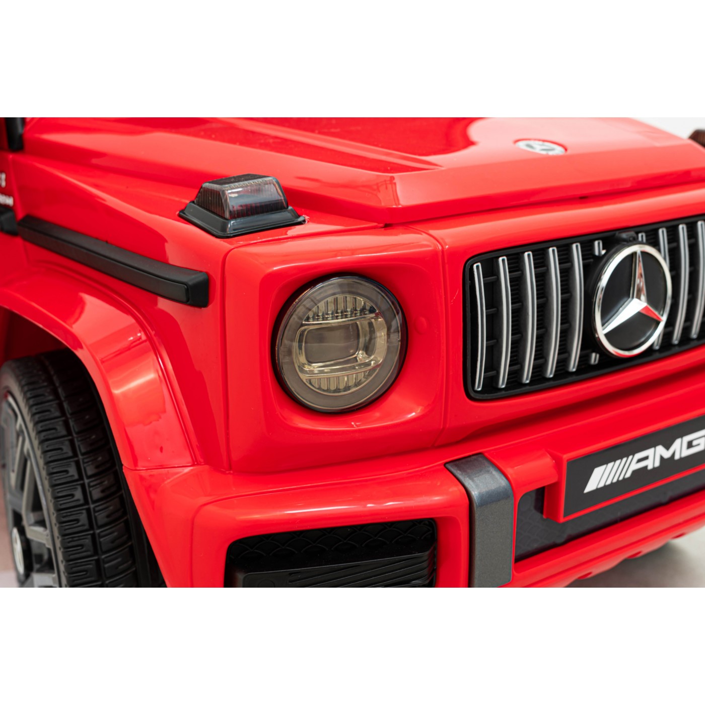 Mercedes AMG G63 pre deti Červený + Ovládač + MP3 LED + Pomalý štart + EVA + Pásy