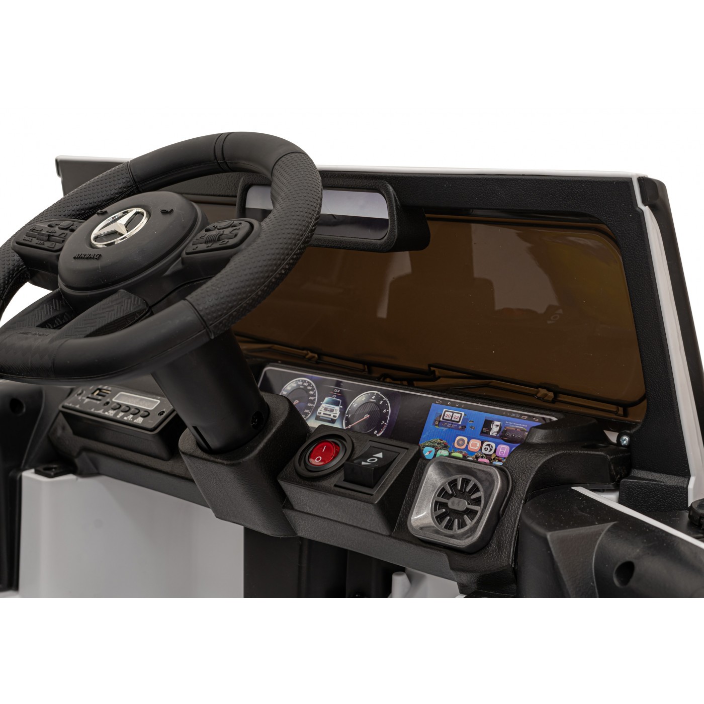 Mercedes AMG G63 pre deti Biely + Ovládač + MP3 LED + Pomalý štart + EVA + Pásy