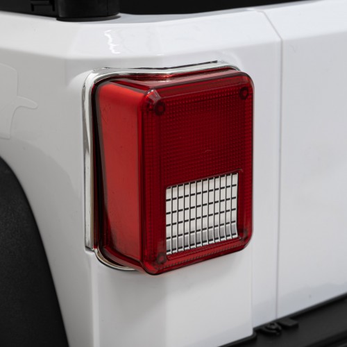 Terénne autíčko Geoland Power pre 2 deti Biele + Ovládač + Motory 2x200W + Batožinový priestor + Rádio MP3 + LED