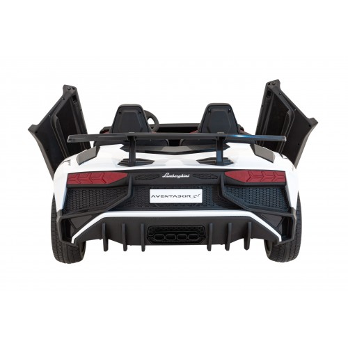 Vozidlo Lamborghini Aventador SV Biele