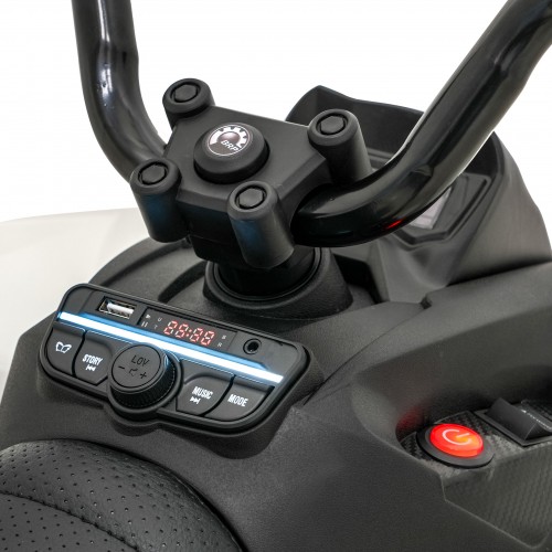 Quad Maverick ATV Biely