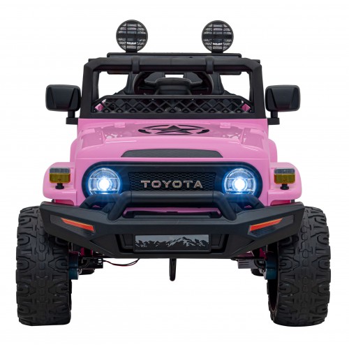 Vozidlo Toyota FJ Cruiser Ružová