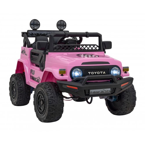 Vozidlo Toyota FJ Cruiser Ružová