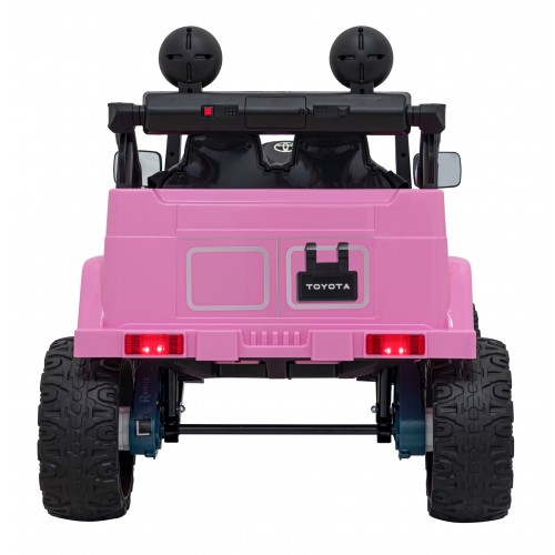 Vozidlo Toyota FJ Cruiser Ružová