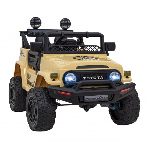 Vozidlo Toyota FJ Cruiser Béžová