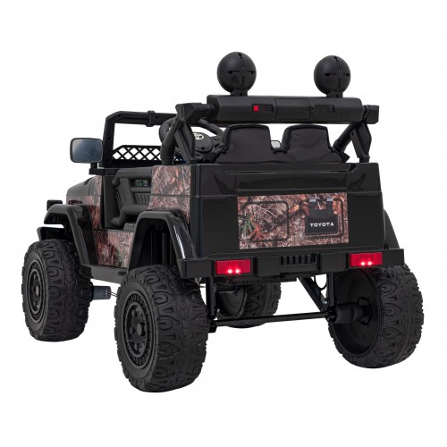 Vozidlo Toyota FJ Cruiser Čierna