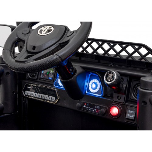 Vozidlo Toyota FJ Cruiser Čierna