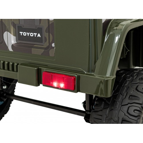 Vozidlo Toyota FJ Cruiser Maskáč