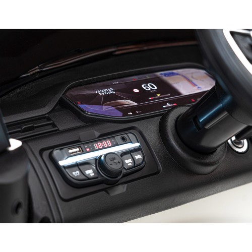 Vozidlo Range Rover SUV Lift Biely