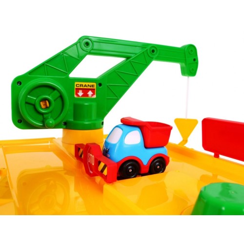 Veľká Garáž Parkovisko 70ks.