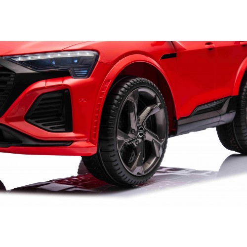 Vozidlo Audi SQ8 Red