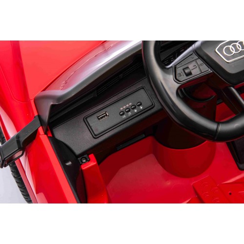 Vozidlo Audi SQ8 Red