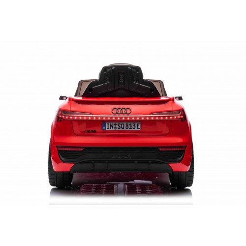 Vozidlo Audi SQ8 Red