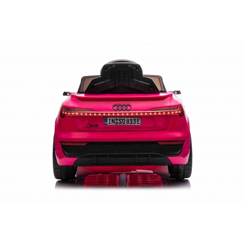 Vozidlo Audi SQ8 Pink