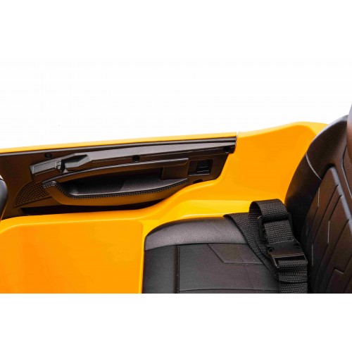 Vozidlo Audi SQ8 Žlté