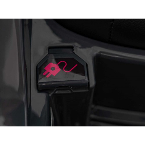 Vozidlo Audi RSQ E-TRON Sivé